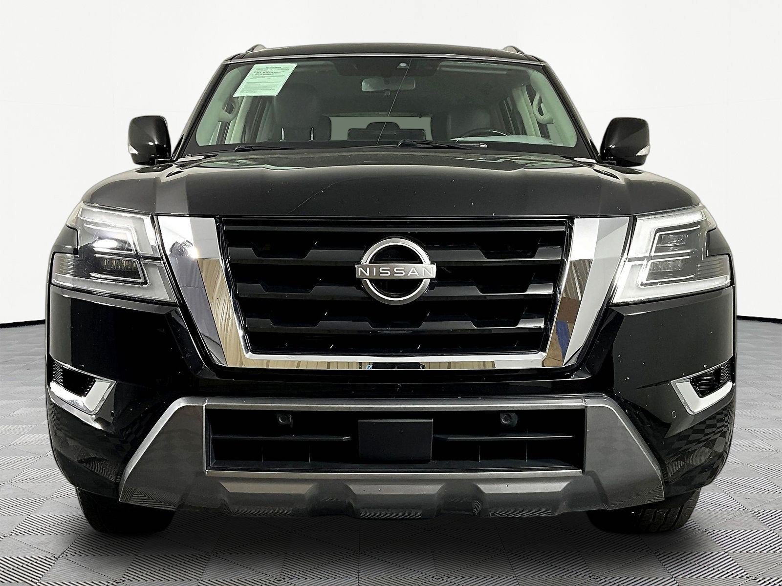 Used 2021 Nissan Armada SV AWD/4WD image 2