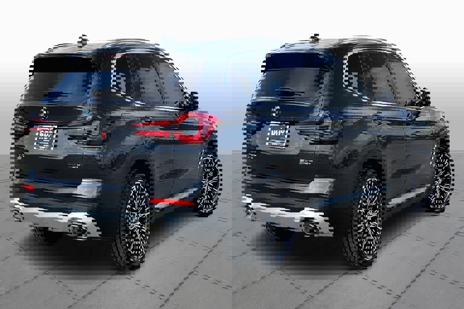 Used 2024 BMW X3 sDrive30i w/ Premium Package image 13