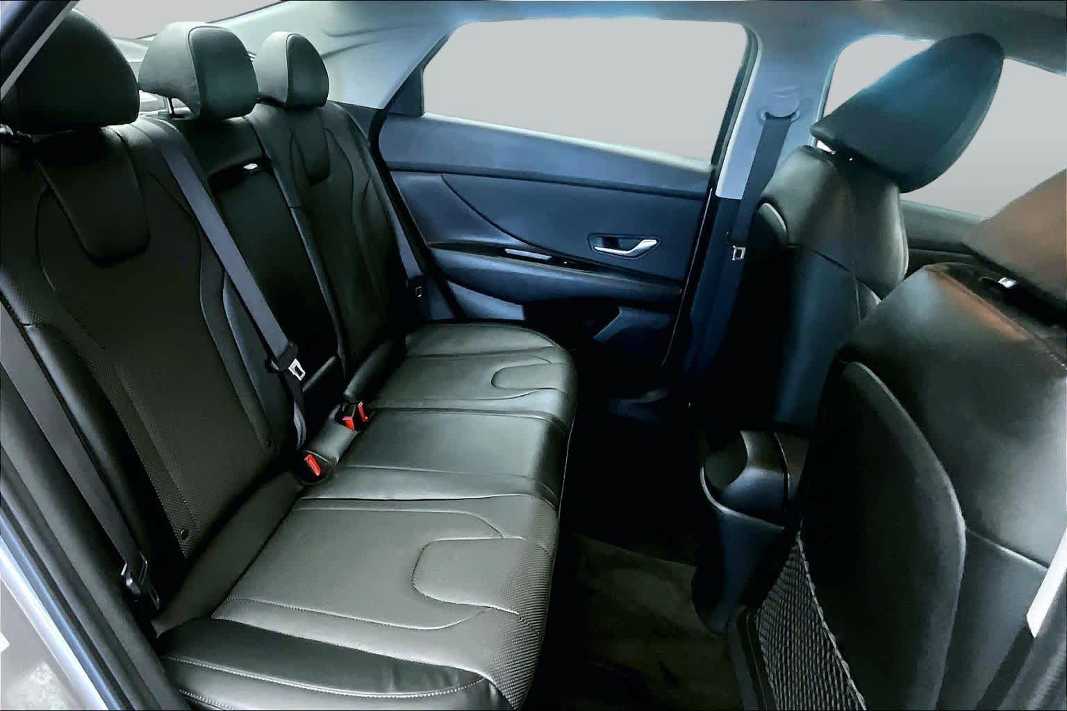 Used 2023 Hyundai Elantra Limited FWD image 20