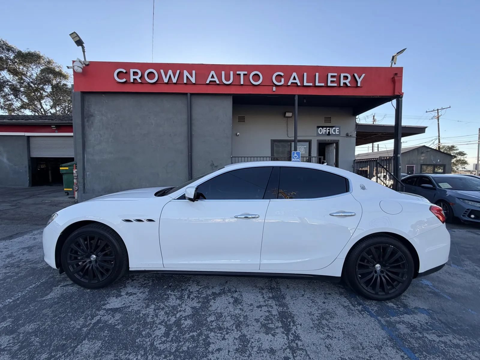 Used 2016 Maserati Ghibli RWD image 6