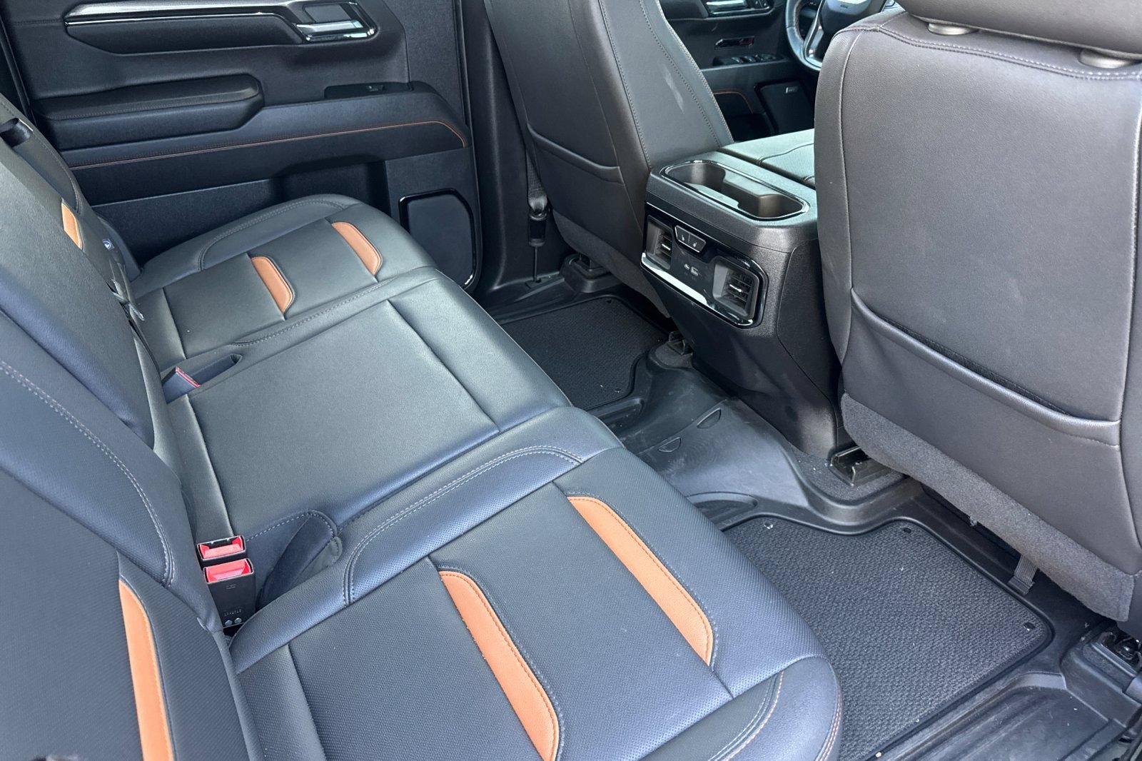 Used 2023 GMC Sierra 1500 AT4 w/ AT4 Premium Package AWD/4WD image 18
