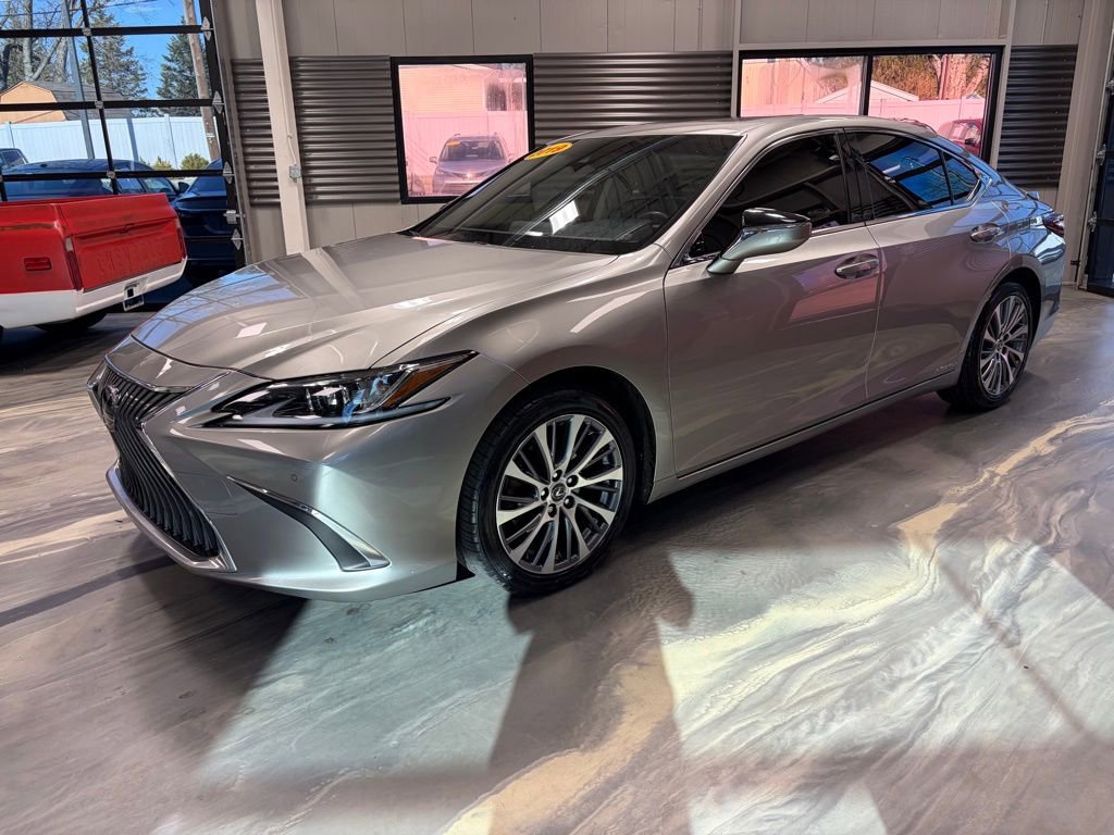 Used 2019 Lexus ES 300h w/ Premium Package image 37
