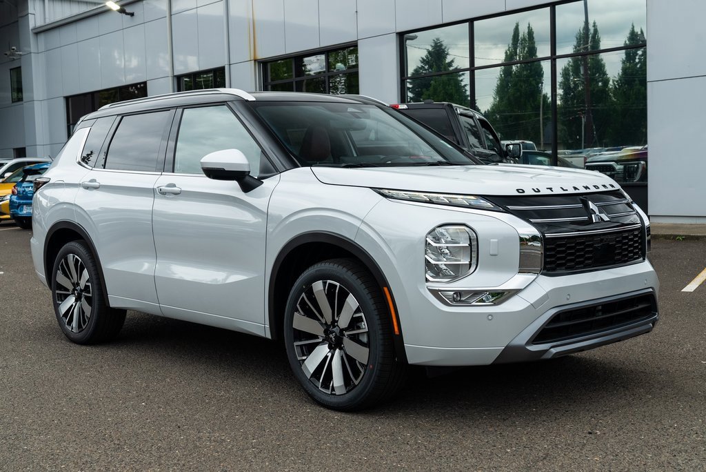 New 2025 Mitsubishi Outlander SEL video 1
