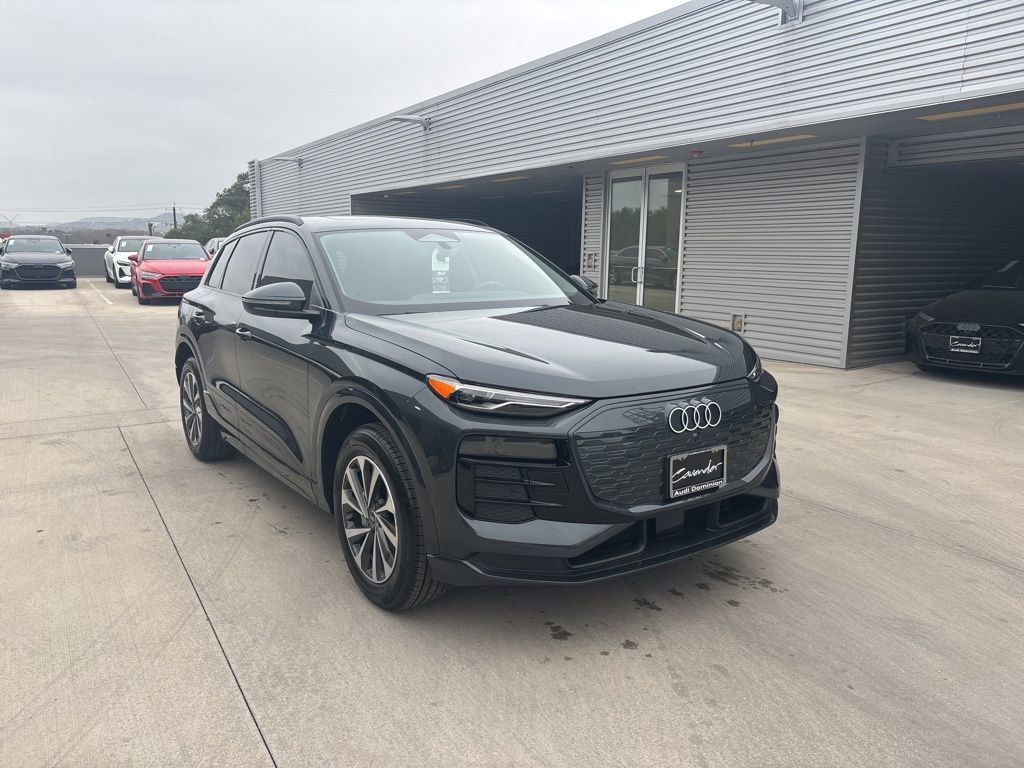New 2025 Audi Q6 e-tron Premium image 3