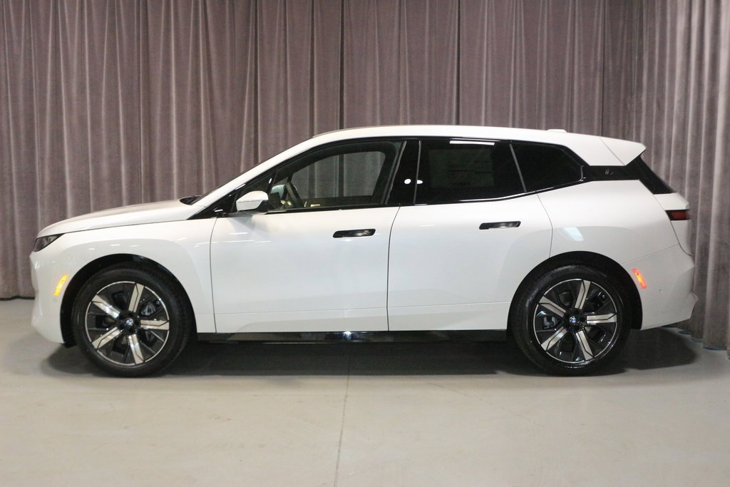 New 2026 BMW iX xDrive45 image 2