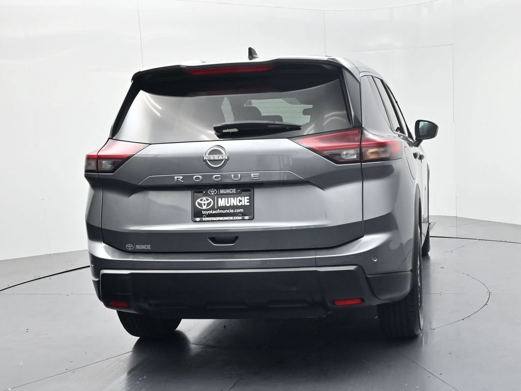 Used 2024 Nissan Rogue S FWD image 7