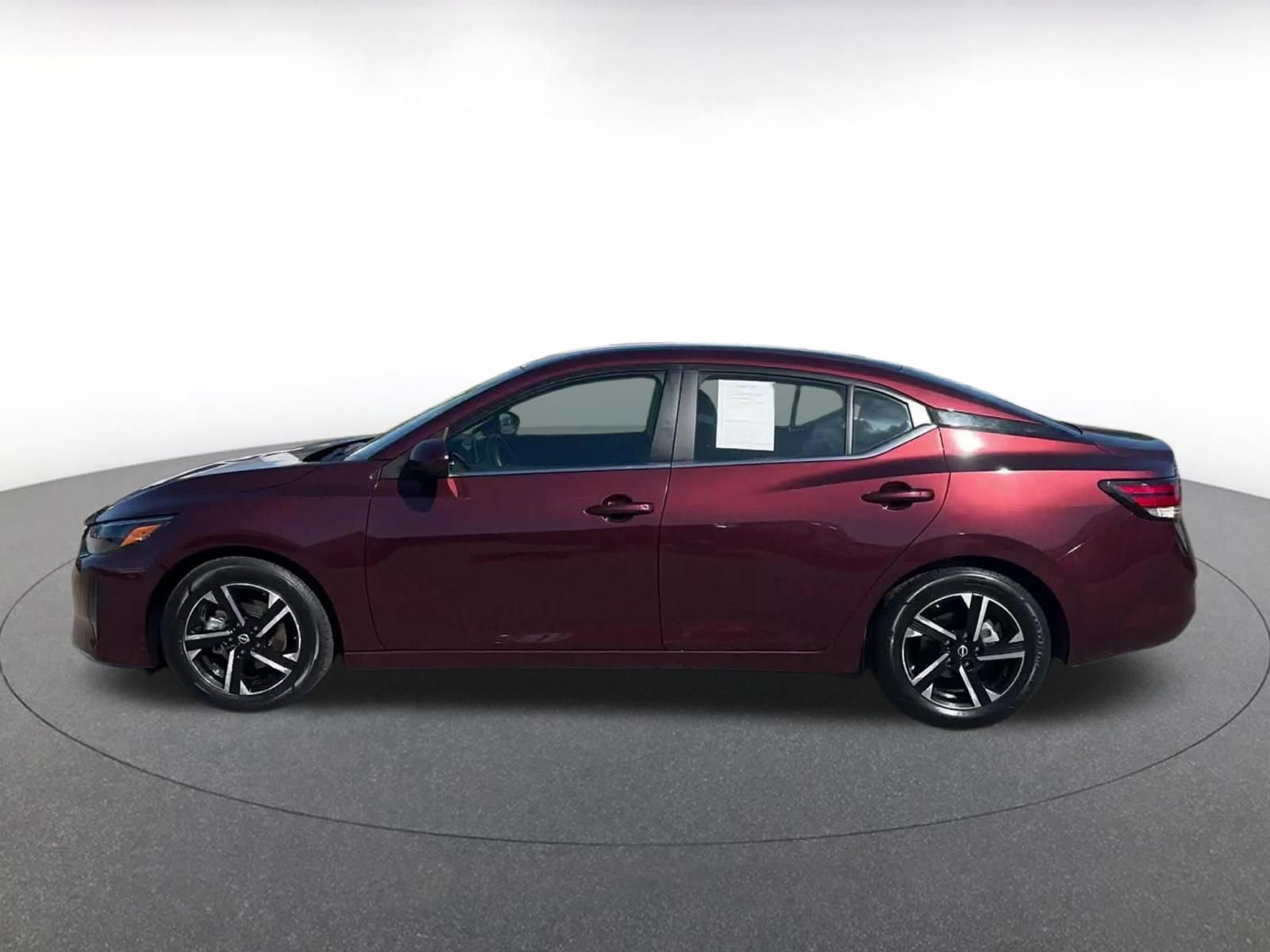 Used 2025 Nissan Sentra SV image 9