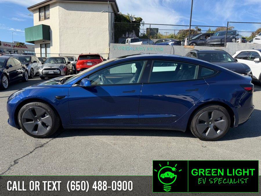 Used 2023 Tesla Model 3 Standard Range image 8