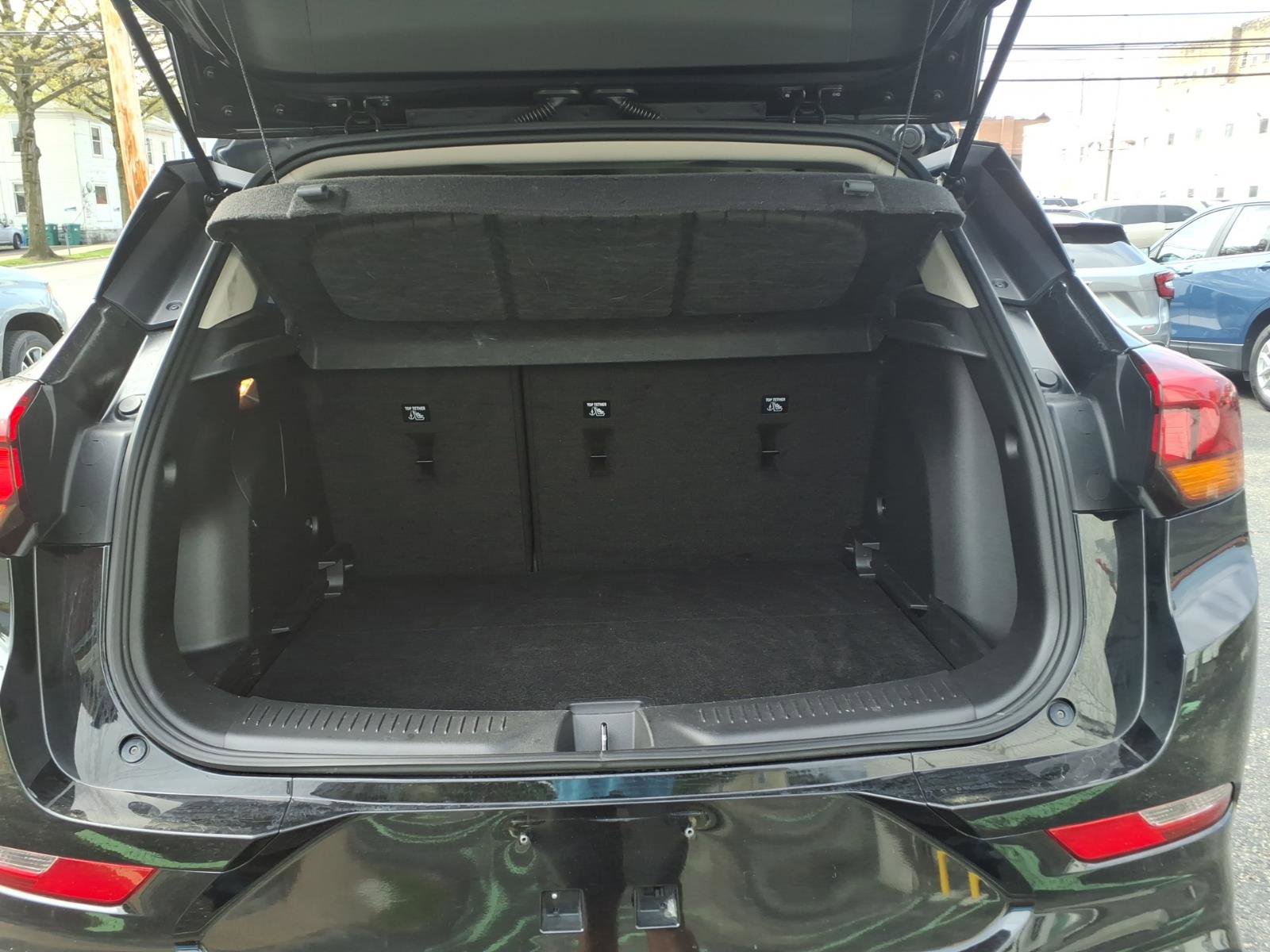 Certified 2022 Buick Encore GX Preferred w/ Sport Touring Package FWD image 15