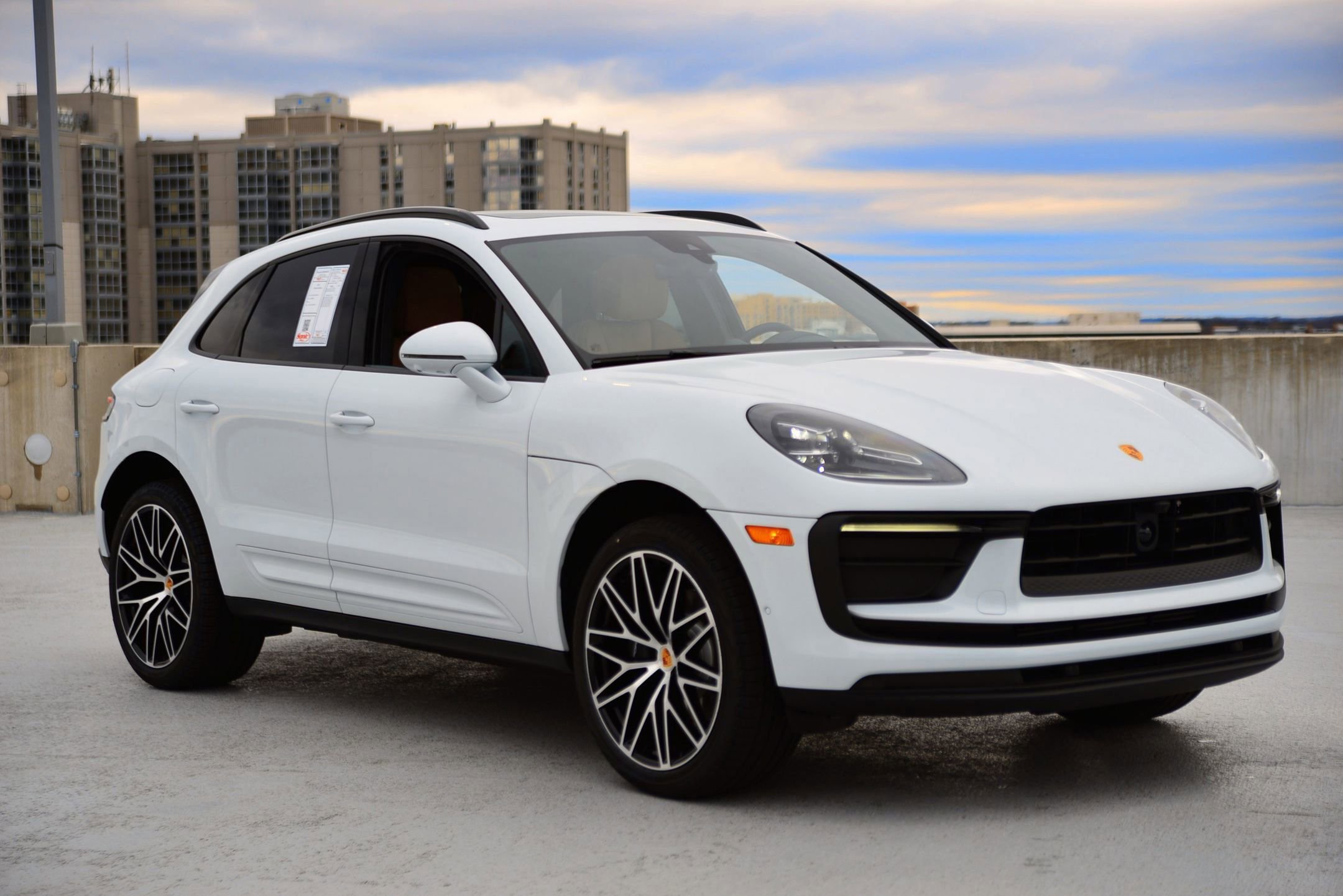 Used 2025 Porsche Macan image 7