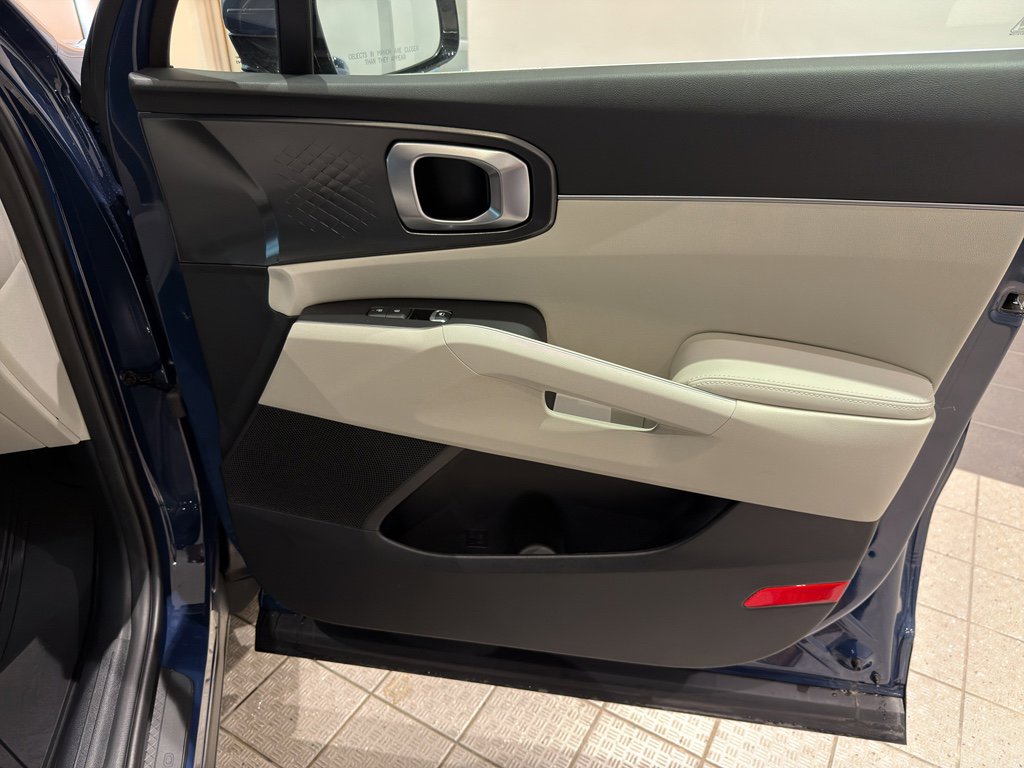 New 2026 Kia Sorento S w/ S Panoramic Sunroof Package image 24
