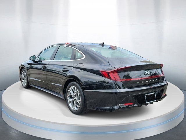 Certified 2023 Hyundai Sonata SEL w/ Cargo Package FWD image 3