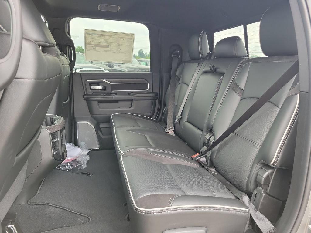 New 2026 RAM 2500 Laramie AWD/4WD image 9