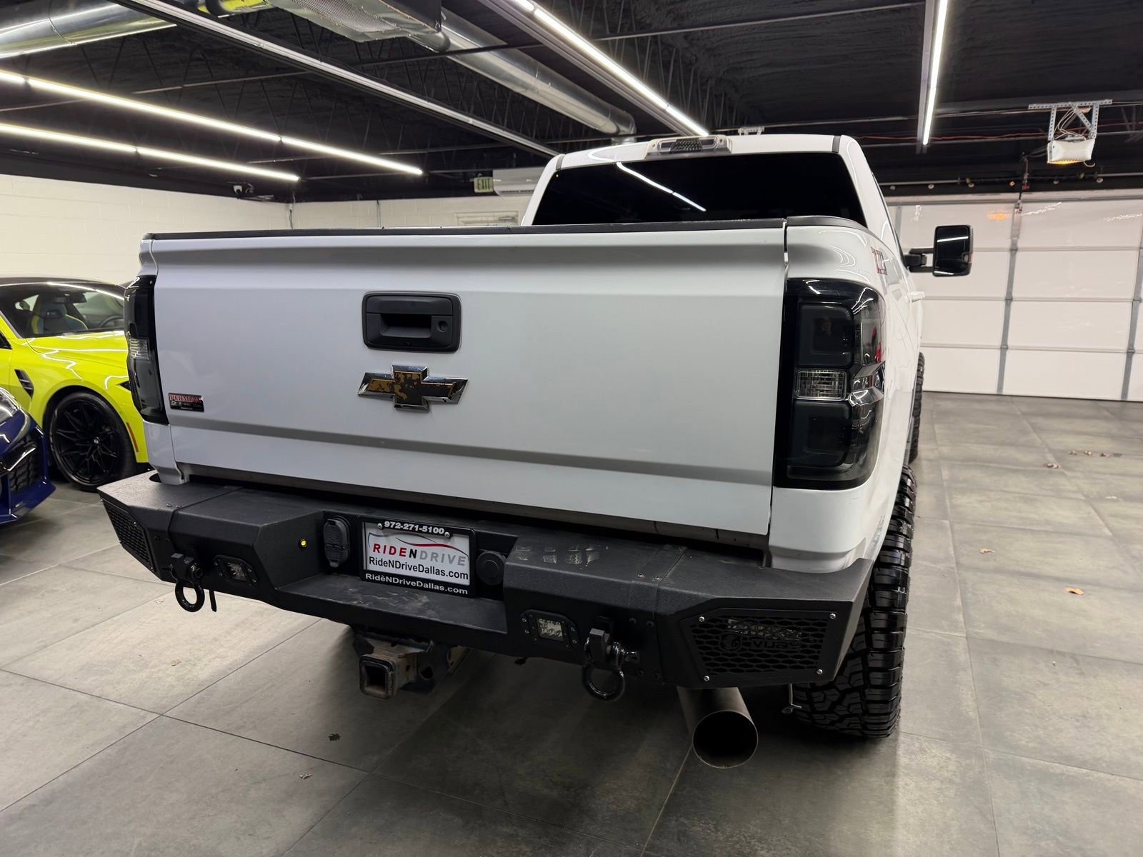 Used 2019 Chevrolet Silverado 2500 LT w/ Z71 Package, Off-Road image 6