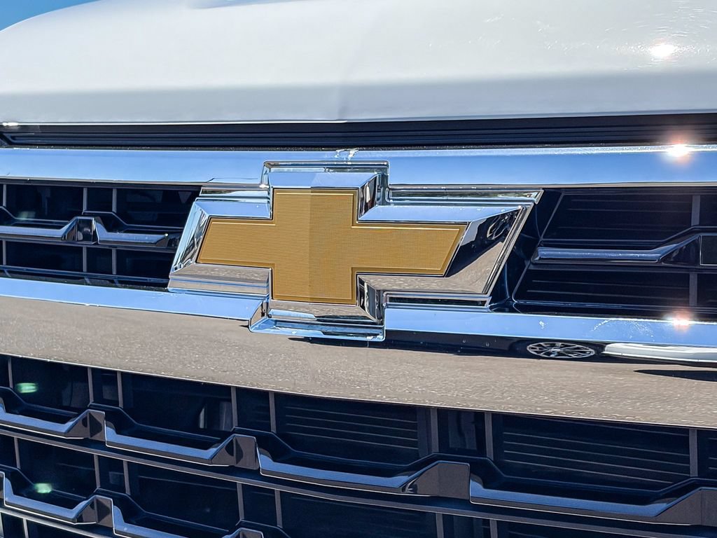 Used 2023 Chevrolet Silverado 1500 LT AWD/4WD image 13