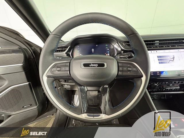 Used 2022 Jeep Grand Cherokee Trailhawk w/ Luxury Tech Group III AWD/4WD image 9