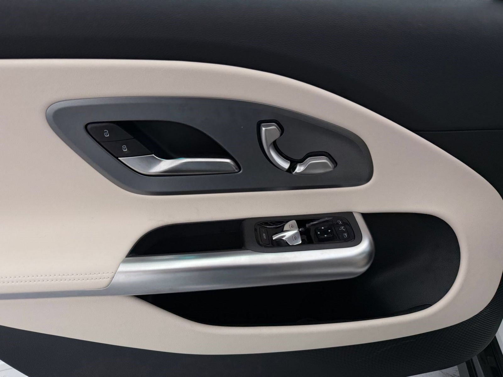 New 2027 Mercedes-Benz CLA 250+ image 11