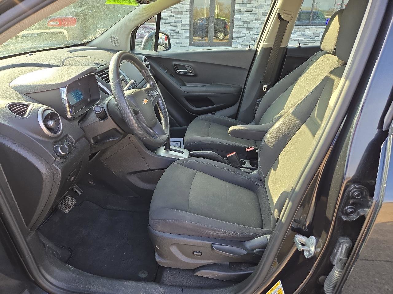 Used 2015 Chevrolet Trax LS FWD image 6