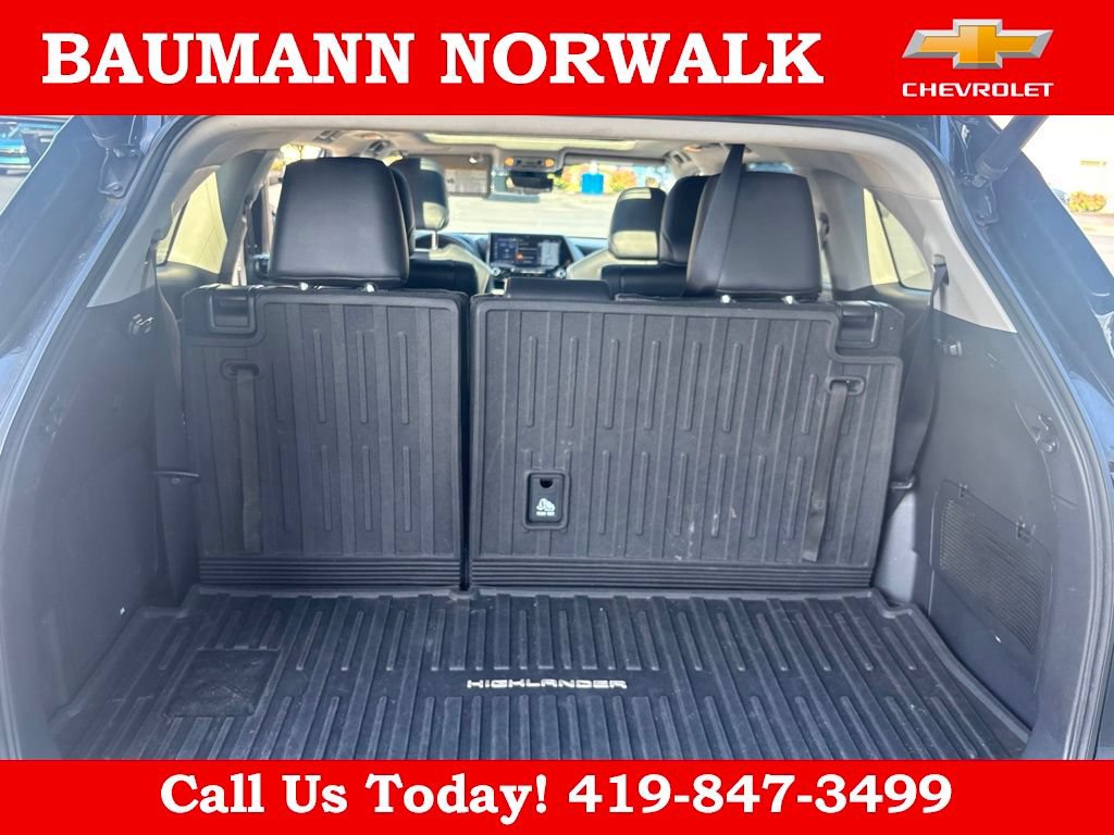 Used 2021 Toyota Highlander Platinum AWD/4WD image 44
