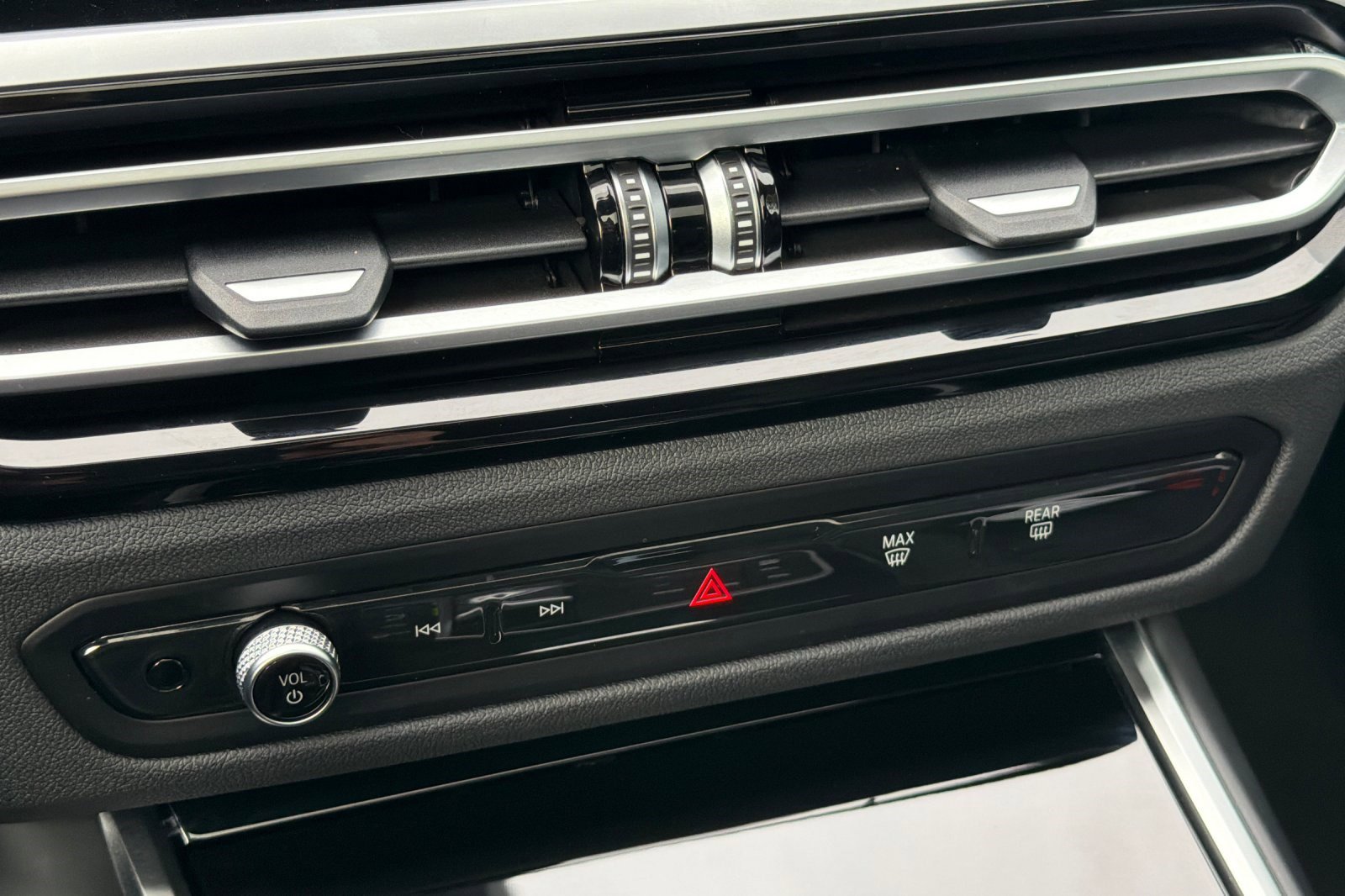 Certified 2023 BMW i4 eDrive35 w/ Parking Assistance Package image 26