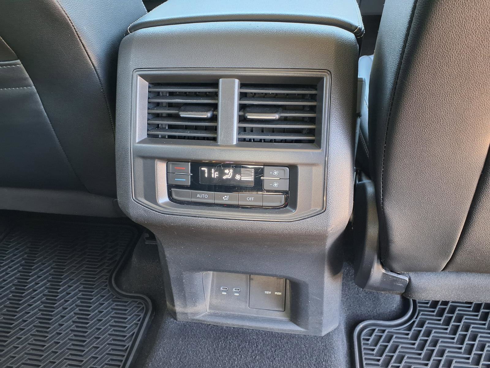 Used 2021 Volkswagen Atlas SEL R-Line image 17