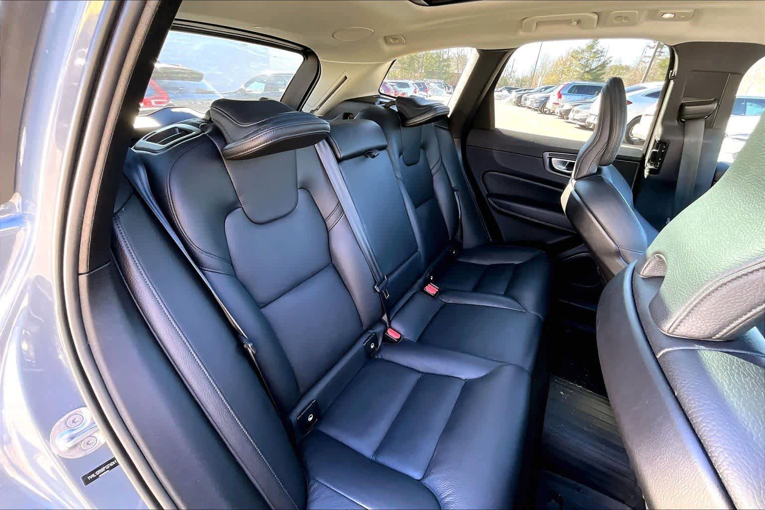 Certified 2023 Volvo XC60 B5 Plus w/ Climate Package AWD/4WD image 19