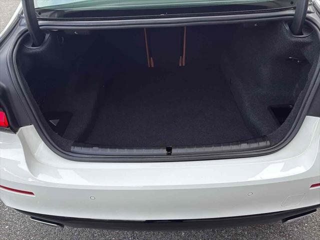 Used 2023 BMW 530i xDrive i xDrive w/ Premium Package image 30