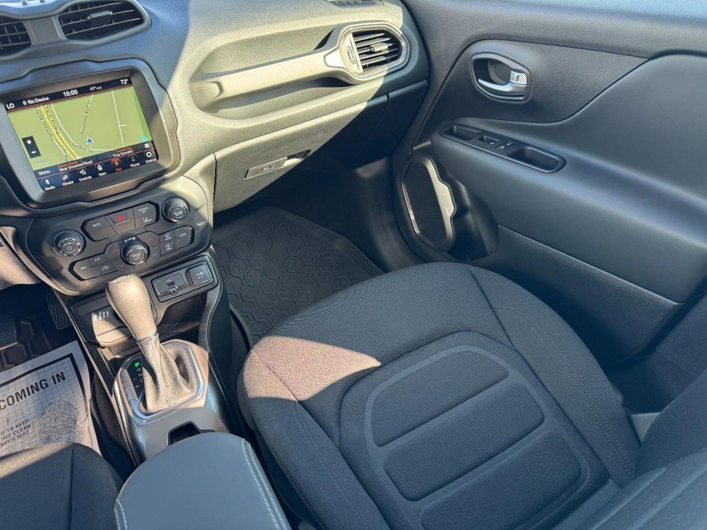 Used 2022 Jeep Renegade Latitude w/ Convenience Group image 18