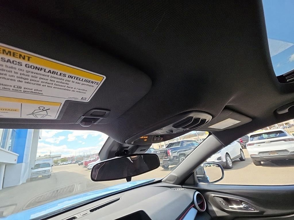 Used 2024 Chevrolet Trax RS w/ Sunroof Package image 24