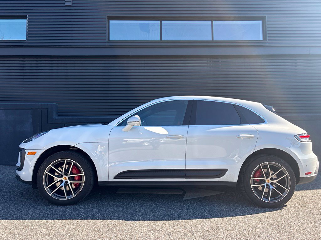 Certified 2023 Porsche Macan S AWD/4WD image 7