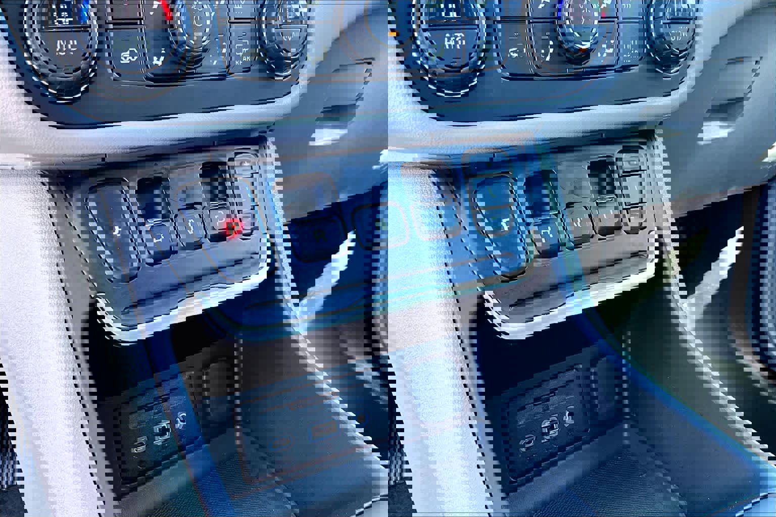 Used 2019 GMC Terrain SLT w/ Preferred Package image 34