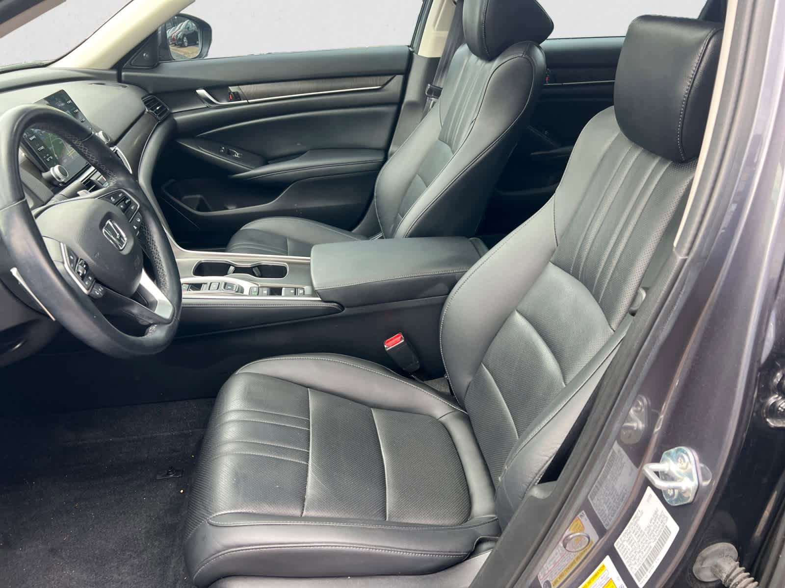 Used 2022 Honda Accord Touring image 16