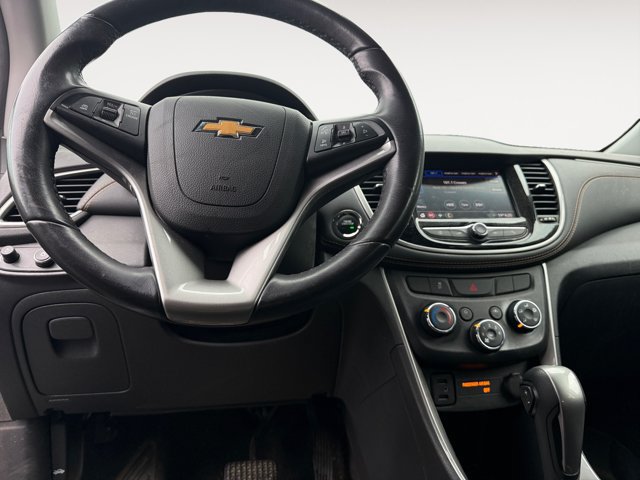 Certified 2020 Chevrolet Trax LT w/ LT Convenience Package AWD/4WD image 12