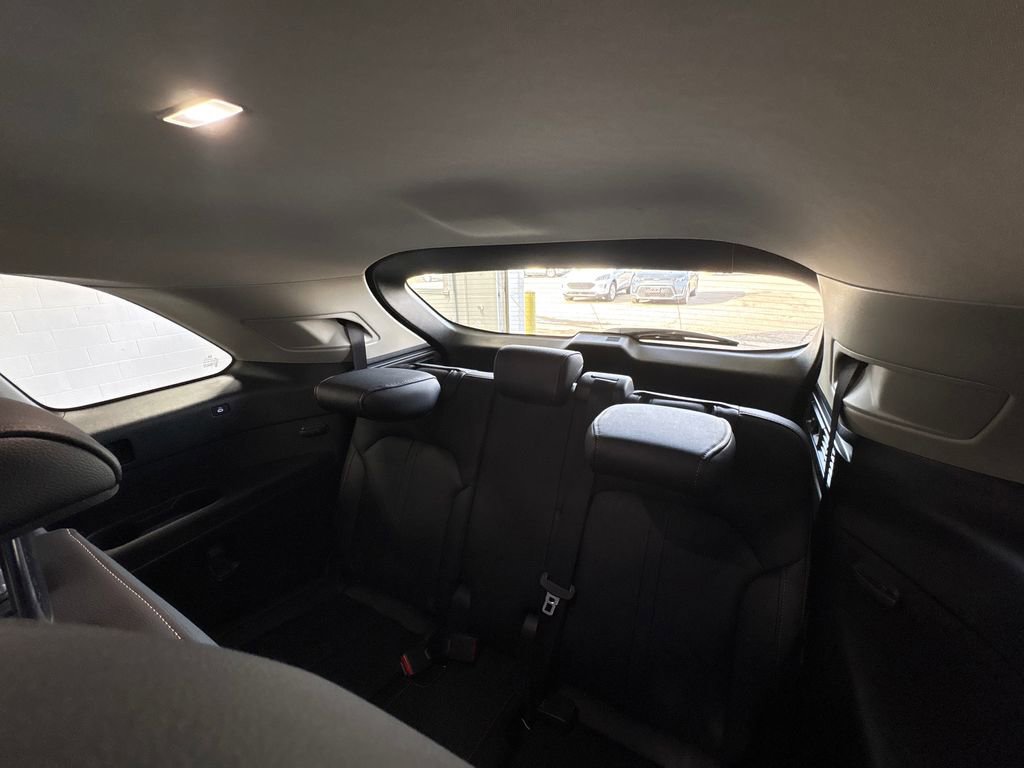 Used 2025 MAZDA CX-90 3.3 Turbo w/ Preferred Package image 31