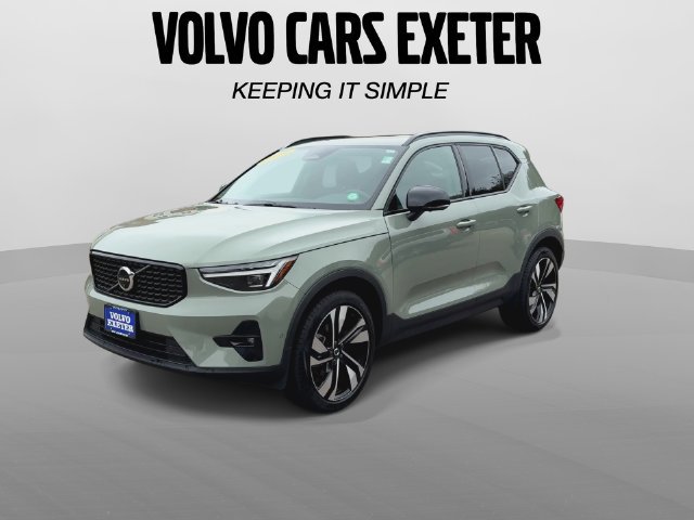Certified 2025 Volvo XC40 B5 Ultra AWD/4WD image 4