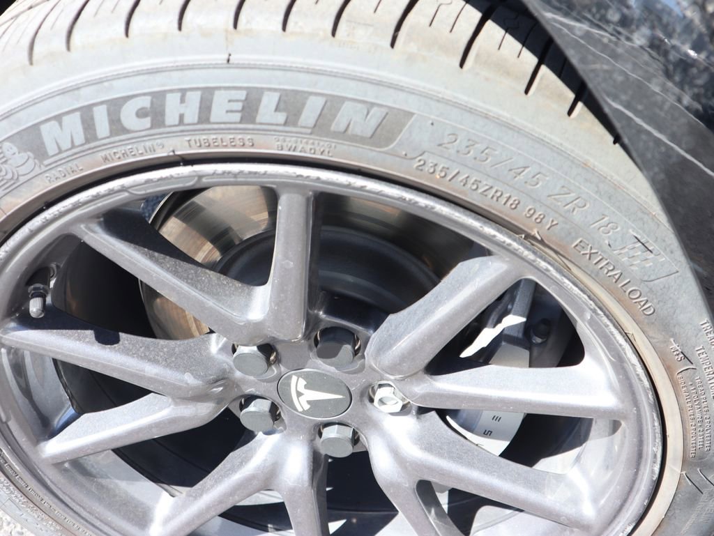 Used 2019 Tesla Model 3 Standard Range RWD image 32