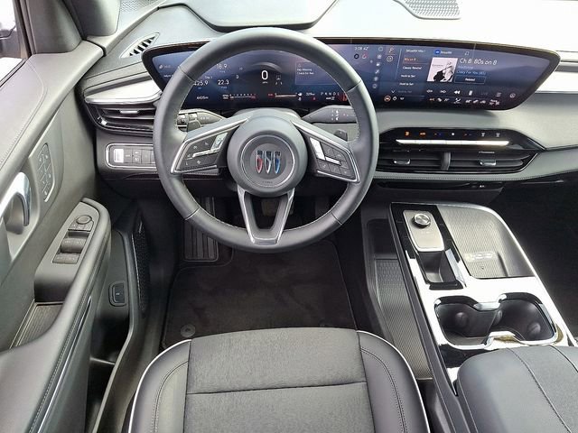 Used 2025 Buick Enclave Preferred w/ Power Package image 21