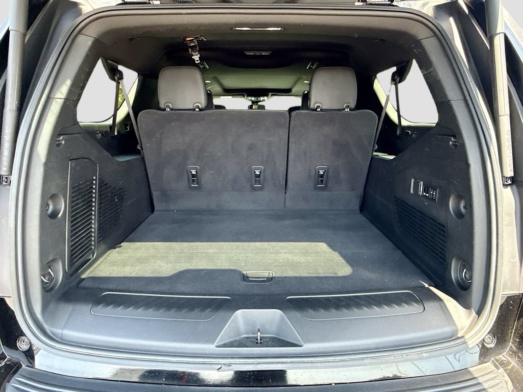 Used 2023 GMC Yukon XL SLT w/ SLT Luxury Package AWD/4WD image 33