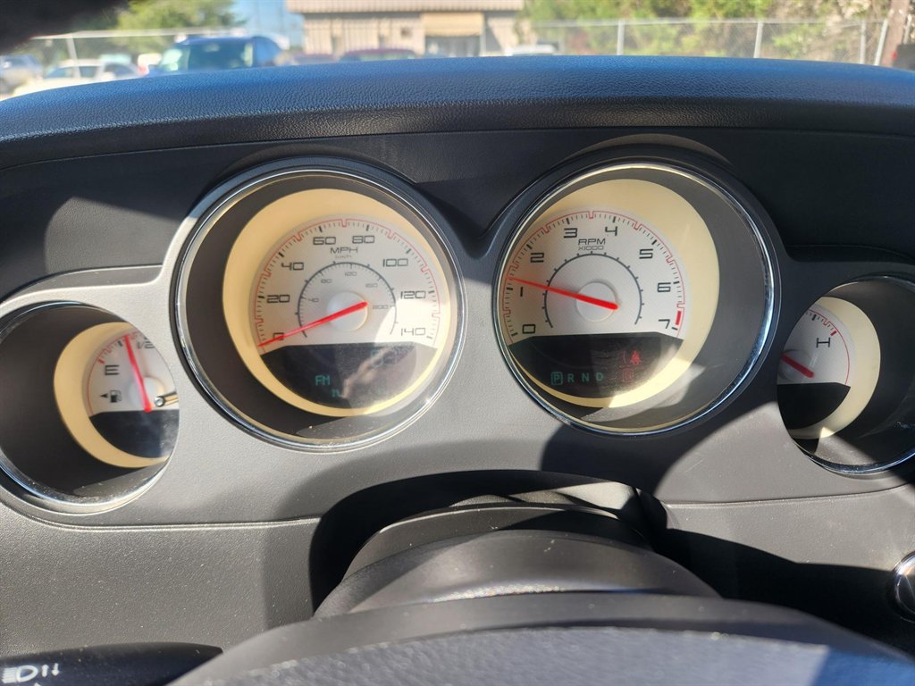 Used 2013 Dodge Challenger SXT RWD image 8