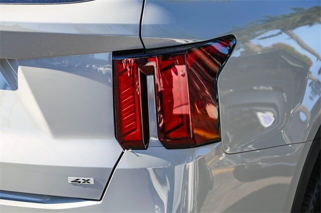New 2026 Kia Sorento S image 9