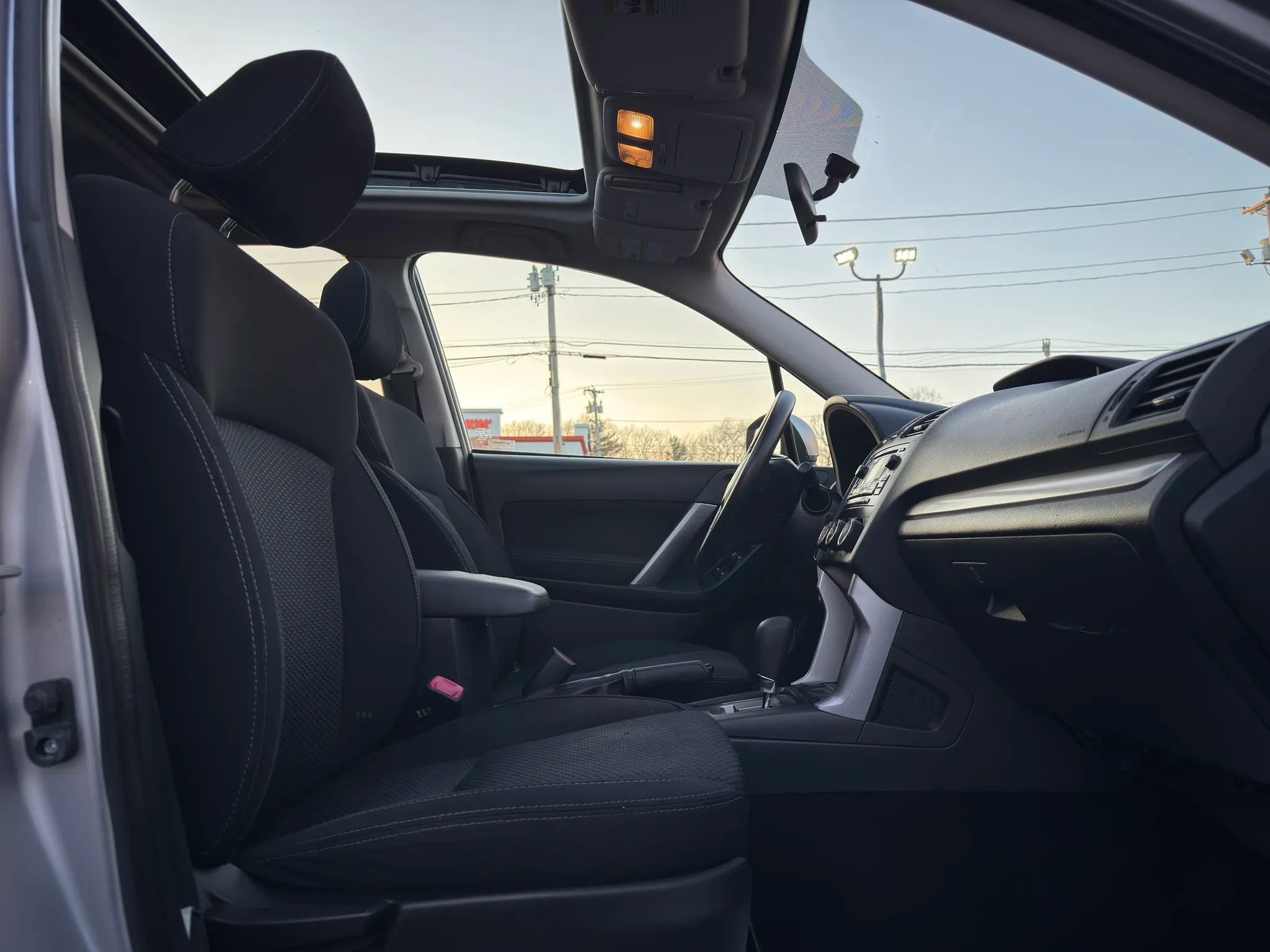 Used 2015 Subaru Forester 2.5i Premium w/ All-Weather Package AWD/4WD image 15