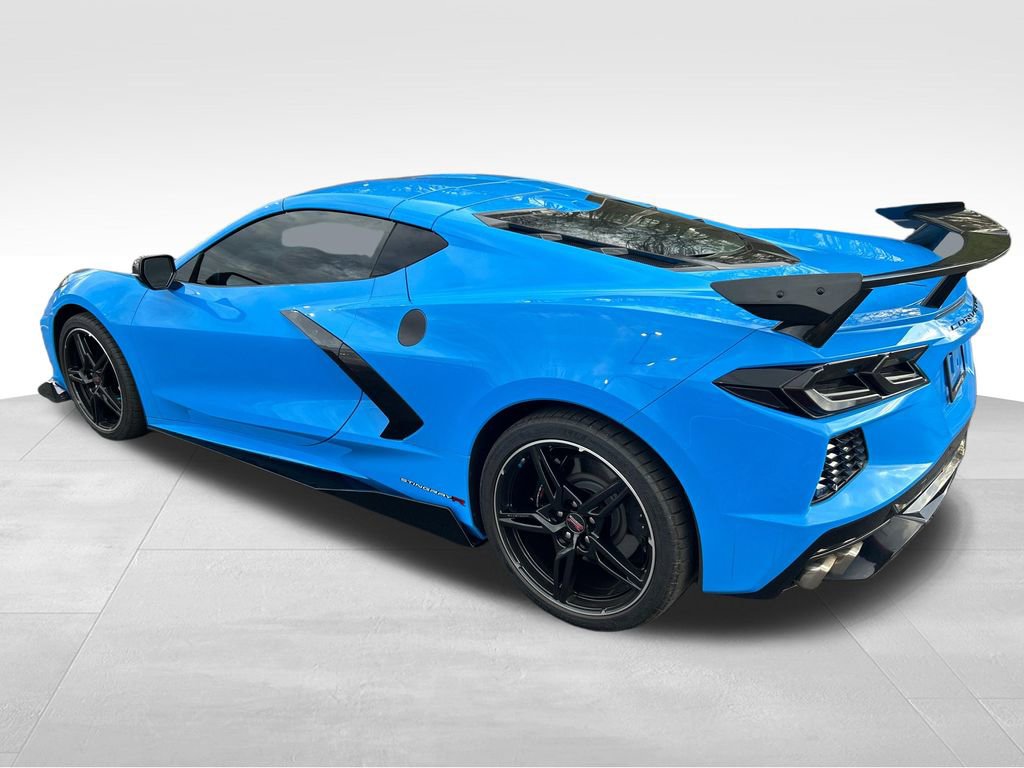Used 2022 Chevrolet Corvette Stingray Premium Cpe w/ Z51 Performance Package RWD image 3