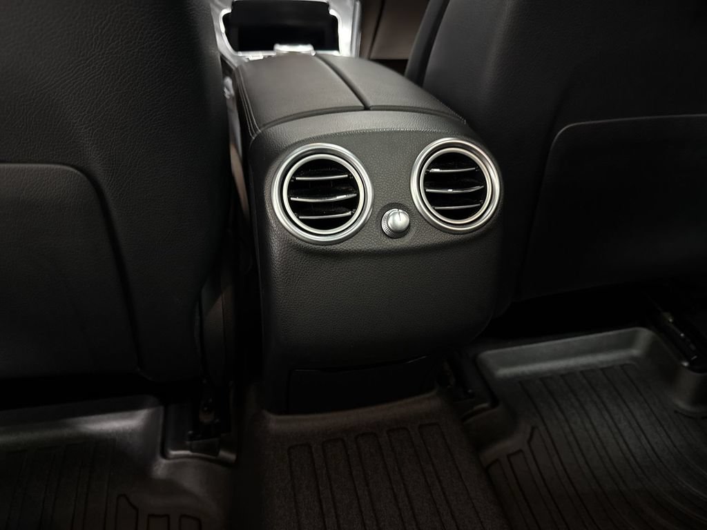 Used 2019 Mercedes-Benz GLC 300 image 22