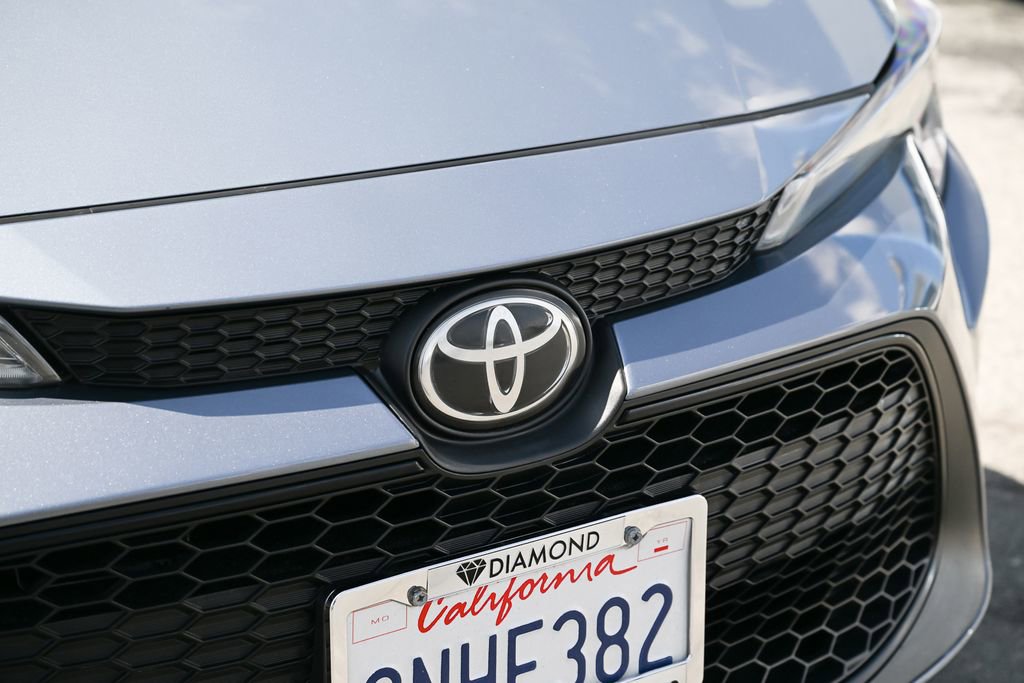 Used 2020 Toyota Corolla LE w/ Carpet Mat Package (TMS) FWD image 11