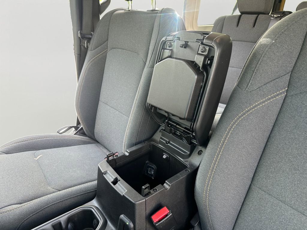Used 2024 Jeep Wrangler Unlimited AWD/4WD image 21