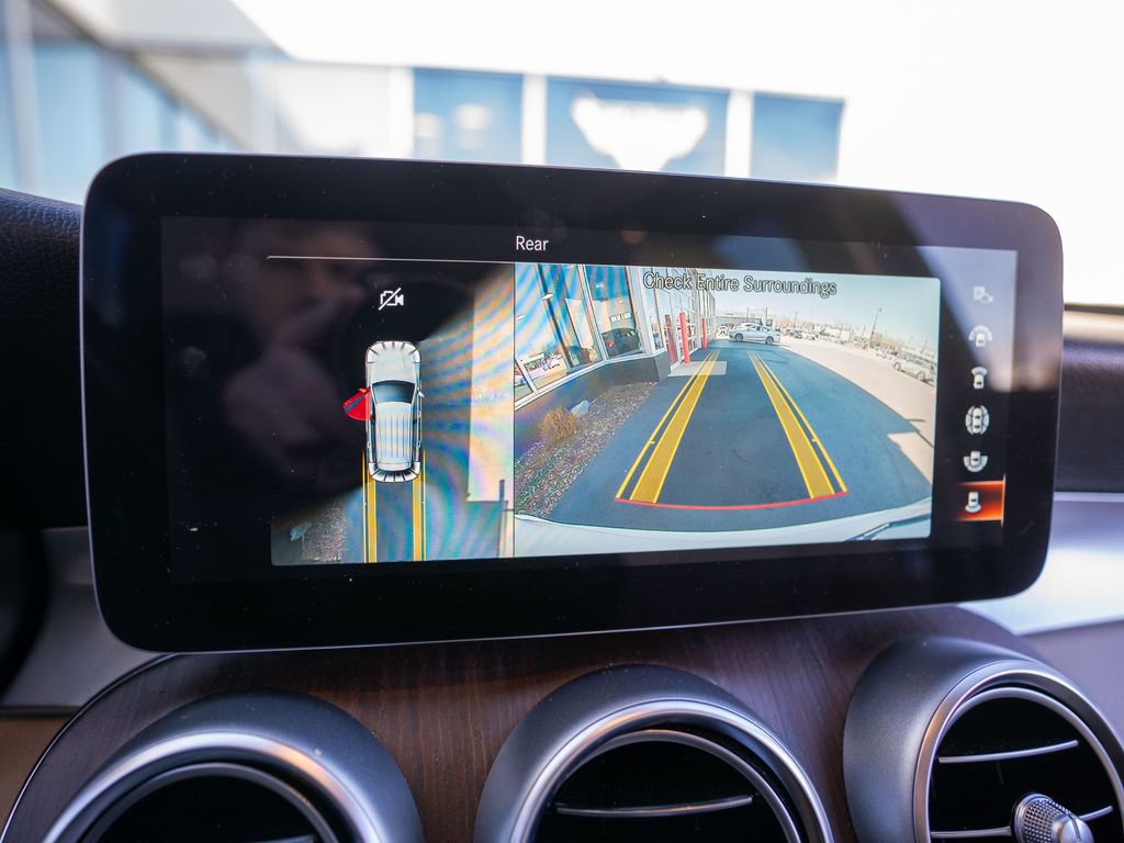 Used 2021 Mercedes-Benz GLC 300 4MATIC w/ Premium Package image 30