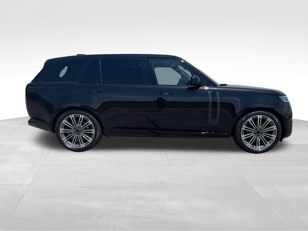 New 2026 Land Rover Range Rover Long Wheelbase SE AWD/4WD image 6