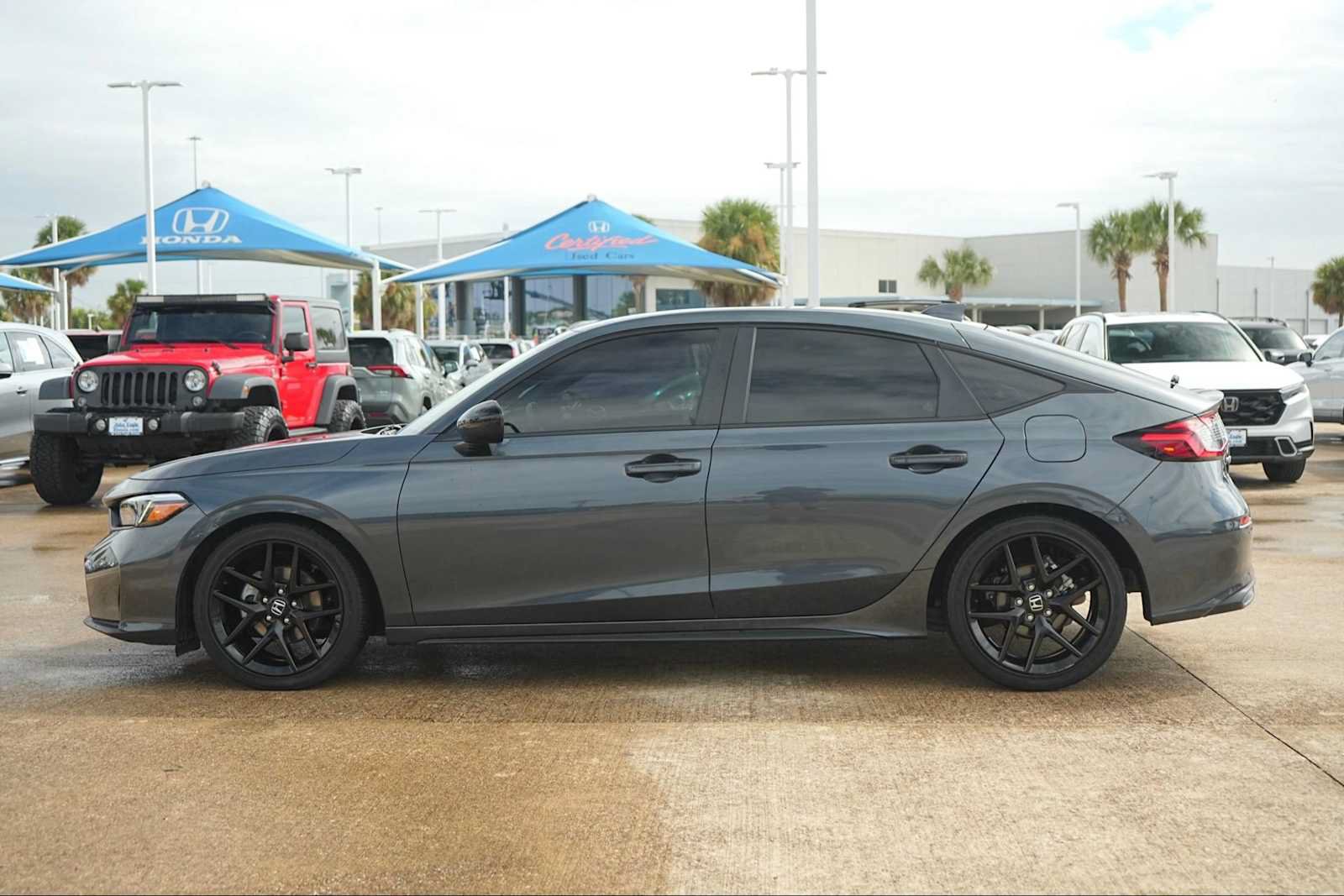 Used 2025 Honda Civic Sport image 3