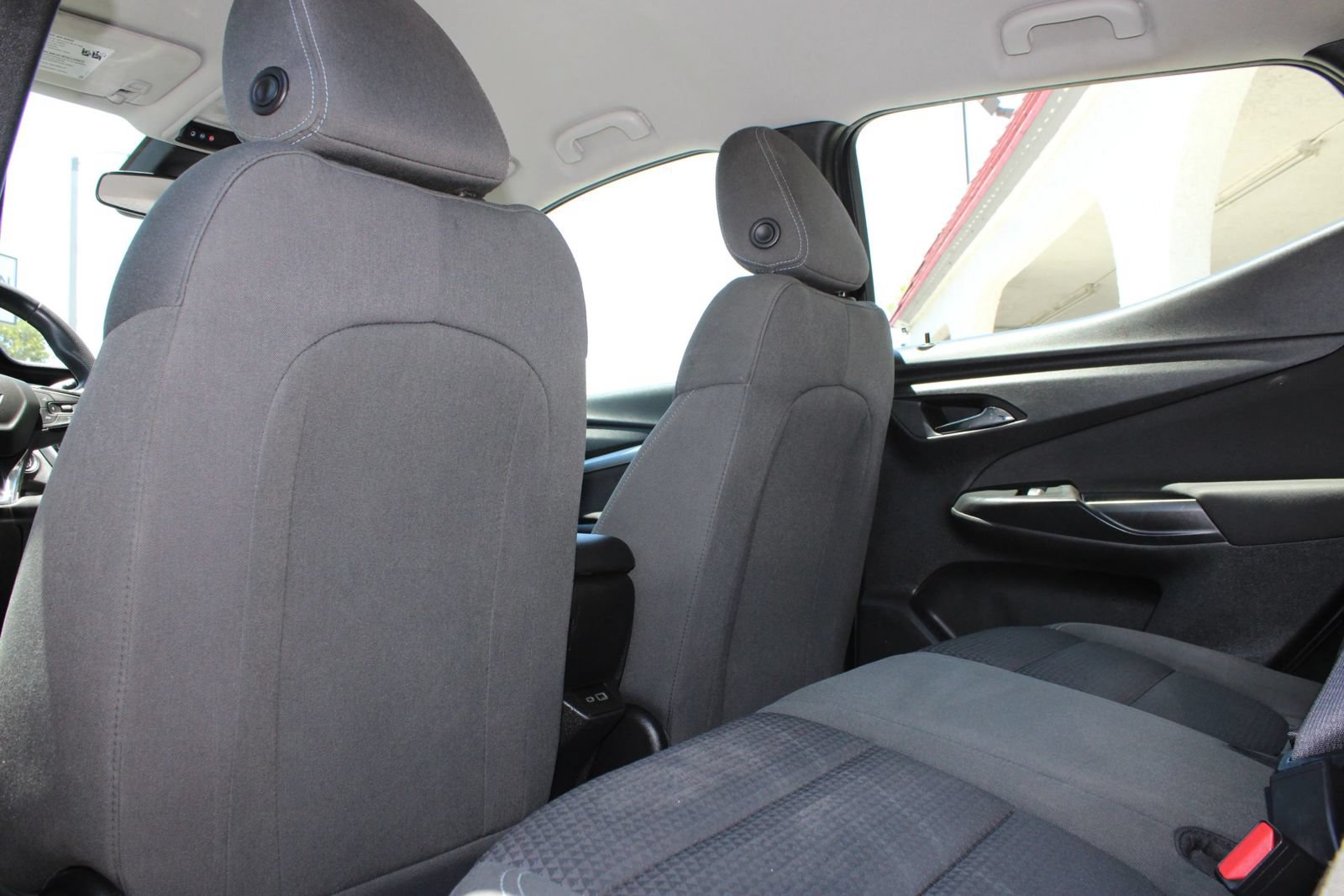 Used 2023 Chevrolet Bolt EUV LT FWD image 14