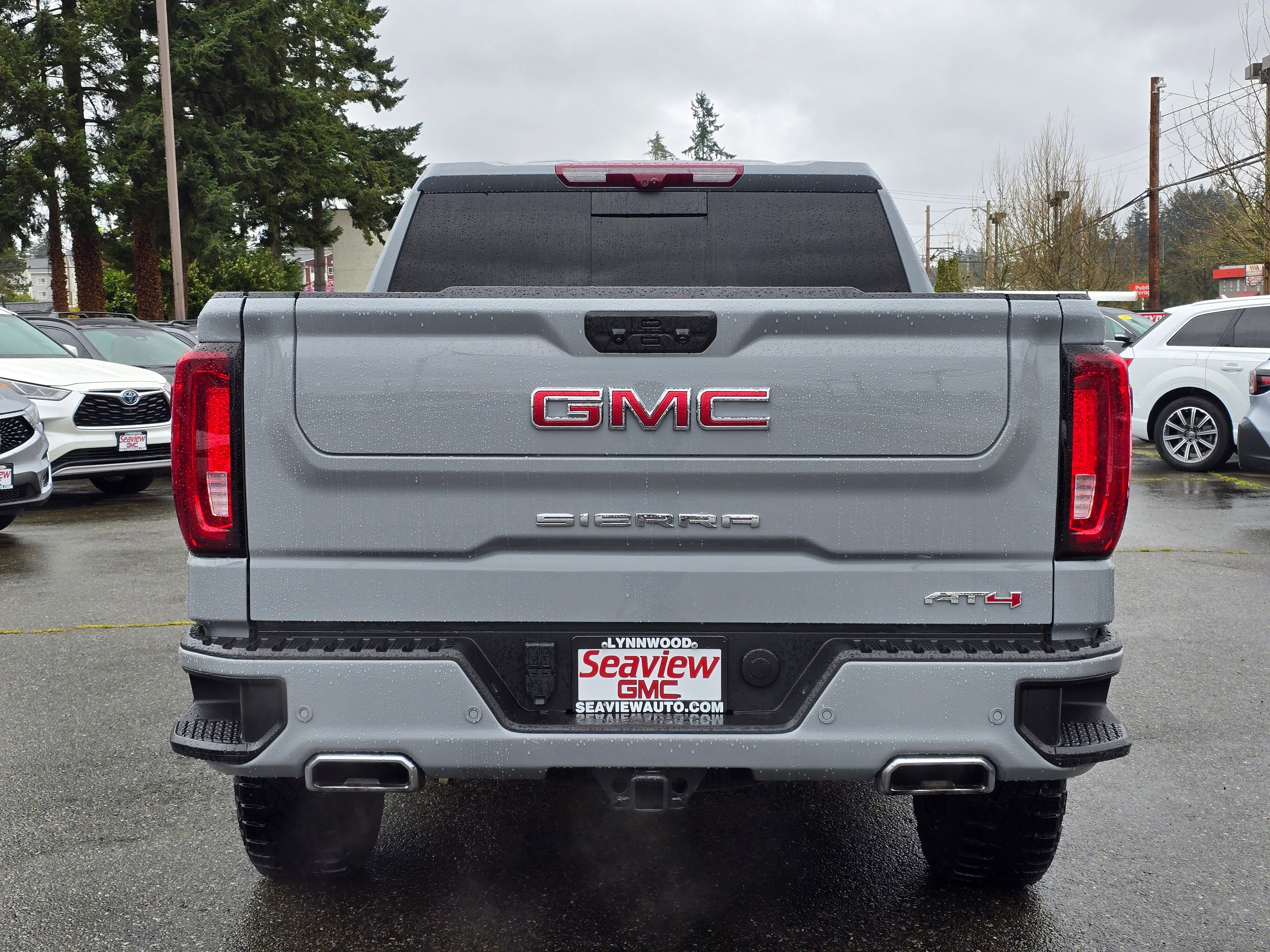 Used 2024 GMC Sierra 1500 AT4 w/ Technology Package AWD/4WD image 6